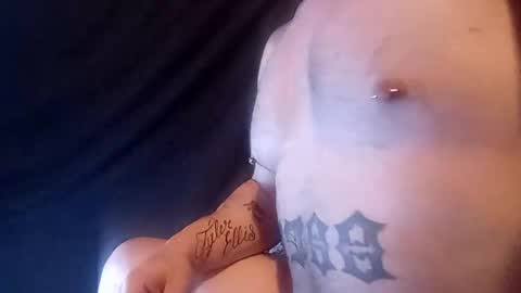 Snapshot of mikeblair5081 chatting on March 27, 8:59 am mikeblair5081 online show from March 27, 8:59 am