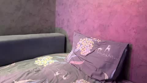 Former online show from February 6, 8:18 am