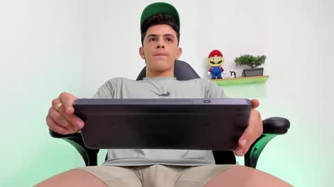 Snapshot of mikecooper_ chatting on January 12, 5:56 am Mike Cooper online show from January 12, 5:56 am