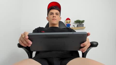 Snapshot of mikecooper_ chatting on January 15, 3:22 am Mike Cooper online show from January 15, 3:22 am