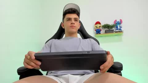 Snapshot of mikecooper_ chatting on February 26, 11:15 pm Mike Cooper online show from February 26, 11:15 pm