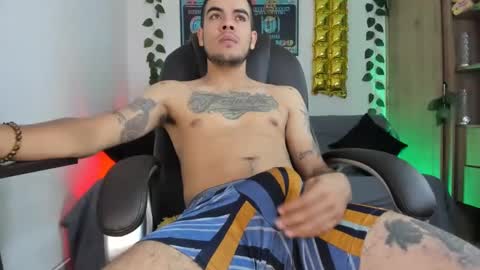 mikee_scooth online show from December 19, 6:12 pm