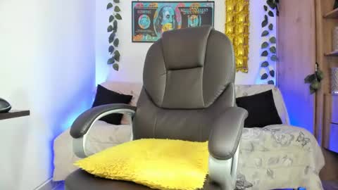 mikee_scooth online show from January 19, 3:21 pm