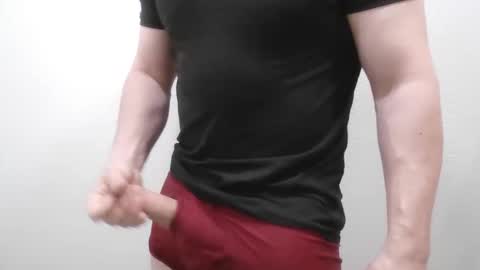 Snapshot of mikehannigan123 chatting on February 15, 6:48 pm mikehannigan123 online show from February 15, 6:48 pm