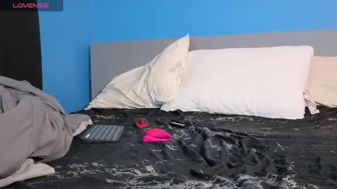 mikehawk1589 online show from October 14, 8:48 am