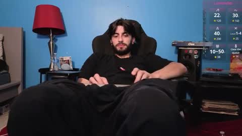 Snapshot of mikehawk1589 chatting on February 17, 12:01 pm mikehawk1589 online show from February 17, 12:01 pm