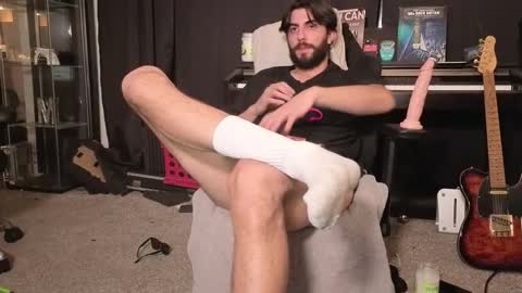 Snapshot of mikehawk1589 chatting on March 9, 4:27 am mikehawk1589 online show from March 9, 4:27 am