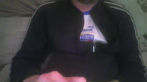 Snapshot of mikehockishuge9 chatting on November 23, 10:09 pm mikehockishuge9 online show from November 23, 10:09 pm