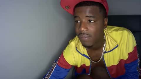 Snapshot of mikejones1415 chatting on October 25, 9:17 am mike jones online show from October 25, 9:17 am