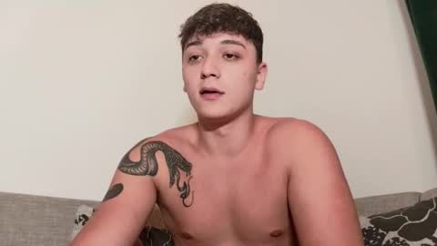 Snapshot of mikelaur chatting on October 2, 4:36 pm MikeLaur online show from October 2, 4:36 pm