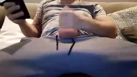 Snapshot of mikethijs chatting on December 18, 7:30 pm mikethijs online show from December 18, 7:30 pm