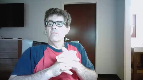 Snapshot of mikewulds chatting on January 7, 2:58 am Mike online show from January 7, 2:58 am