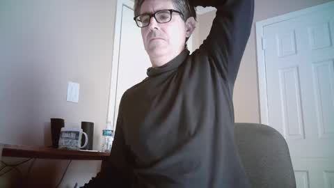 Snapshot of mikewulds chatting on February 28, 3:46 pm Mike online show from February 28, 3:46 pm