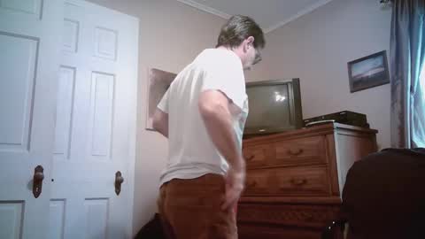 Snapshot of mikewulds chatting on April 5, 2:36 pm Mike online show from April 5, 2:36 pm