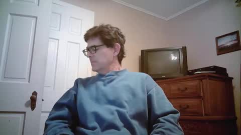 Snapshot of mikewulds chatting on April 8, 2:11 am Mike online show from April 8, 2:11 am