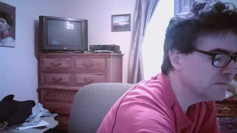 Snapshot of mikewulds chatting on April 21, 10:45 pm Mike online show from April 21, 10:45 pm