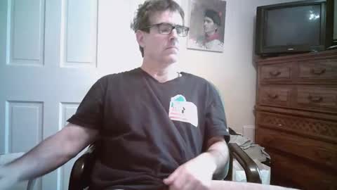Snapshot of mikewulds chatting on April 26, 2:26 pm Mike online show from April 26, 2:26 pm