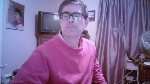 Snapshot of mikewulds chatting on April 29, 2:26 am Mike online show from April 29, 2:26 am
