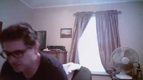Snapshot of mikewulds chatting on May 18, 11:21 pm Mike online show from May 18, 11:21 pm