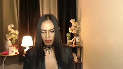 Snapshot of mikeyalawi03 chatting on January 24, 11:59 am Mistress MikeyAlawi online show from January 24, 11:59 am