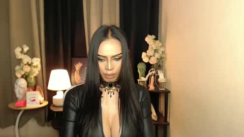 Snapshot of mikeyalawi03 chatting on January 31, 11:46 am Mistress MikeyAlawi online show from January 31, 11:46 am