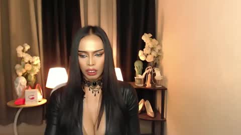 Snapshot of mikeyalawi03 chatting on February 3, 2:34 pm Mistress MikeyAlawi online show from February 3, 2:34 pm
