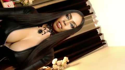 Snapshot of mikeyalawi03 chatting on February 28, 8:42 am Mistress MikeyAlawi online show from February 28, 8:42 am