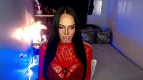 Mistress MikeyAlawi online show from May 6, 11:37 am