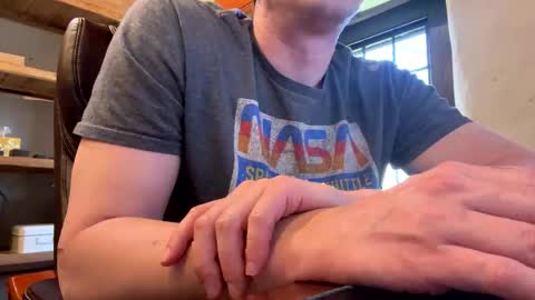 Snapshot of mikeydubs10 chatting on April 8, 5:35 pm mikeydubs10 online show from April 8, 5:35 pm