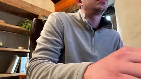 Snapshot of mikeydubs10 chatting on April 29, 1:37 pm mikeydubs10 online show from April 29, 1:37 pm