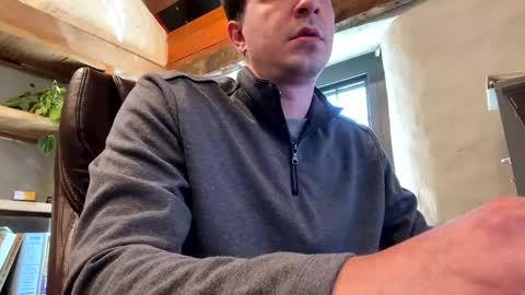 Snapshot of mikeydubs10 chatting on May 4, 2:57 pm mikeydubs10 online show from May 4, 2:57 pm