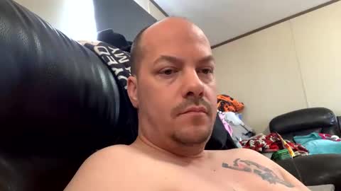 Snapshot of mikeylikesit2222 chatting on February 2, 5:59 pm mikeylikesit2222 online show from February 2, 5:59 pm