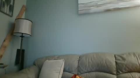 Snapshot of mikeylikey91 chatting on December 19, 4:34 am mikey online show from December 19, 4:34 am