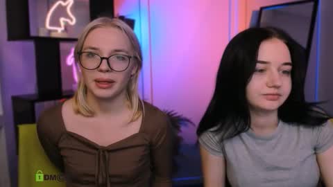 miki_ti online show from December 19, 7:43 pm