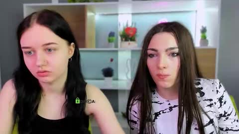 miki_ti online show from February 25, 6:12 am