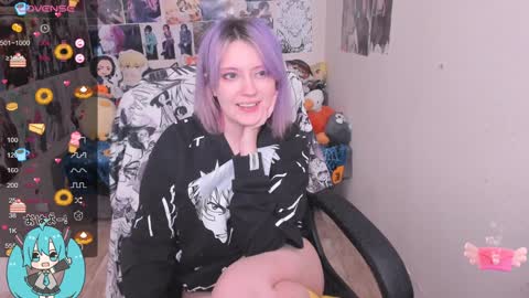 Snapshot of miku_bunny chatting on December 6, 1:40 am Miku online show from December 6, 1:40 am