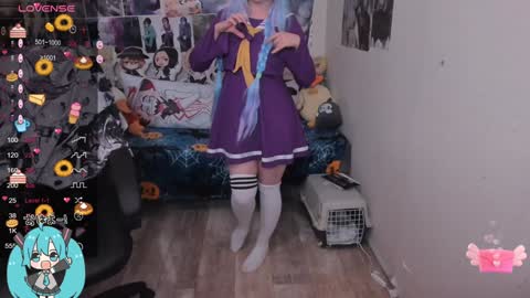 Snapshot of miku_bunny chatting on December 9, 2:24 am Miku online show from December 9, 2:24 am