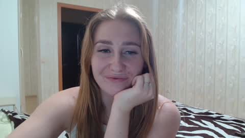 Snapshot of miku_sanders2 chatting on December 13, 5:00 pm miku_sanders2 online show from December 13, 5:00 pm