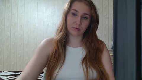 Snapshot of miku_sanders2 chatting on February 11, 9:35 pm miku_sanders2 online show from February 11, 9:35 pm