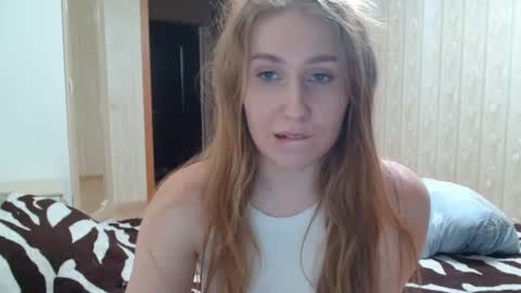 Snapshot of miku_sanders2 chatting on February 12, 6:51 am miku_sanders2 online show from February 12, 6:51 am