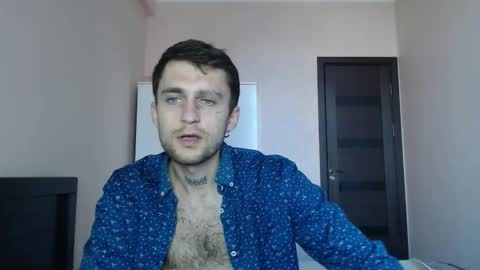 Snapshot of mikw63 chatting on March 21, 8:19 am Sin online show from March 21, 8:19 am