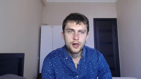 Snapshot of mikw63 chatting on March 24, 5:45 am Sin online show from March 24, 5:45 am