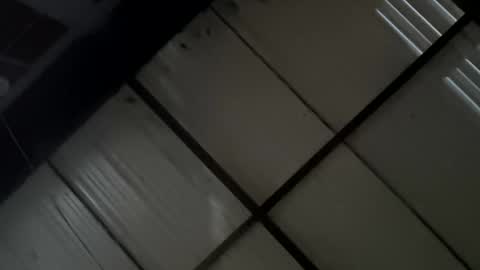 Snapshot of miky17cm chatting on February 1, 6:12 am miky17cm online show from February 1, 6:12 am