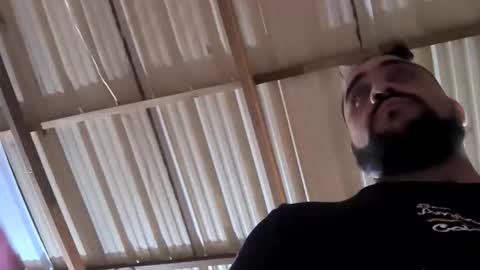 Snapshot of miky17cm chatting on March 10, 3:11 am miky17cm online show from March 10, 3:11 am