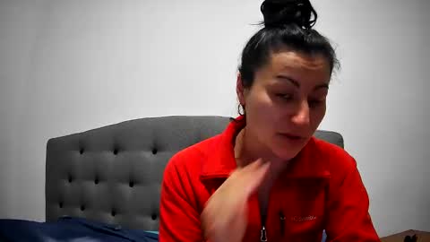 Snapshot of mikyloveu chatting on January 31, 6:47 pm Mikyloveu online show from January 31, 6:47 pm