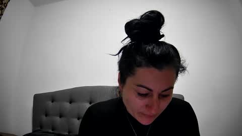 Snapshot of mikyloveu chatting on February 4, 7:22 pm Mikyloveu online show from February 4, 7:22 pm