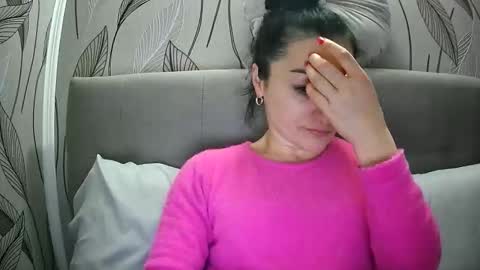 Snapshot of mikyloveu chatting on October 16, 5:03 pm Mikyloveu online show from October 16, 5:03 pm