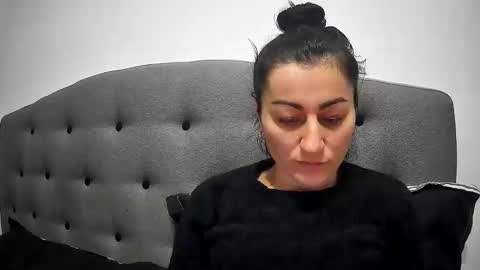 Snapshot of mikyloveu chatting on December 22, 4:37 pm Mikyloveu online show from December 22, 4:37 pm