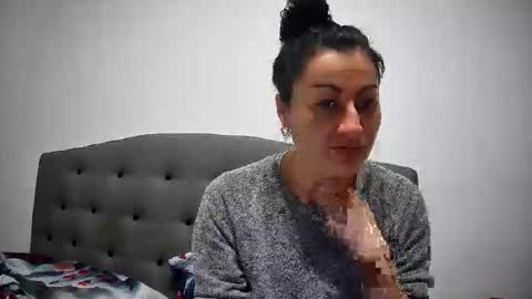 Snapshot of mikyloveu chatting on January 12, 3:28 pm Mikyloveu online show from January 12, 3:28 pm