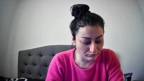 Snapshot of mikyloveu chatting on March 3, 3:29 pm Mikyloveu online show from March 3, 3:29 pm